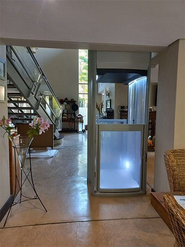 Stiltz Trio Wheelchair lift