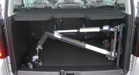Car hoist installation
