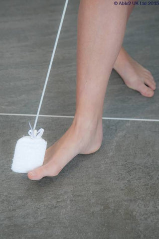 Long Handle Toe Washer